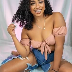 Meet your Posher, Rosebely